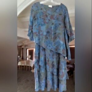 Click brand Asymmetrical 3/4 sleeve Crape dress